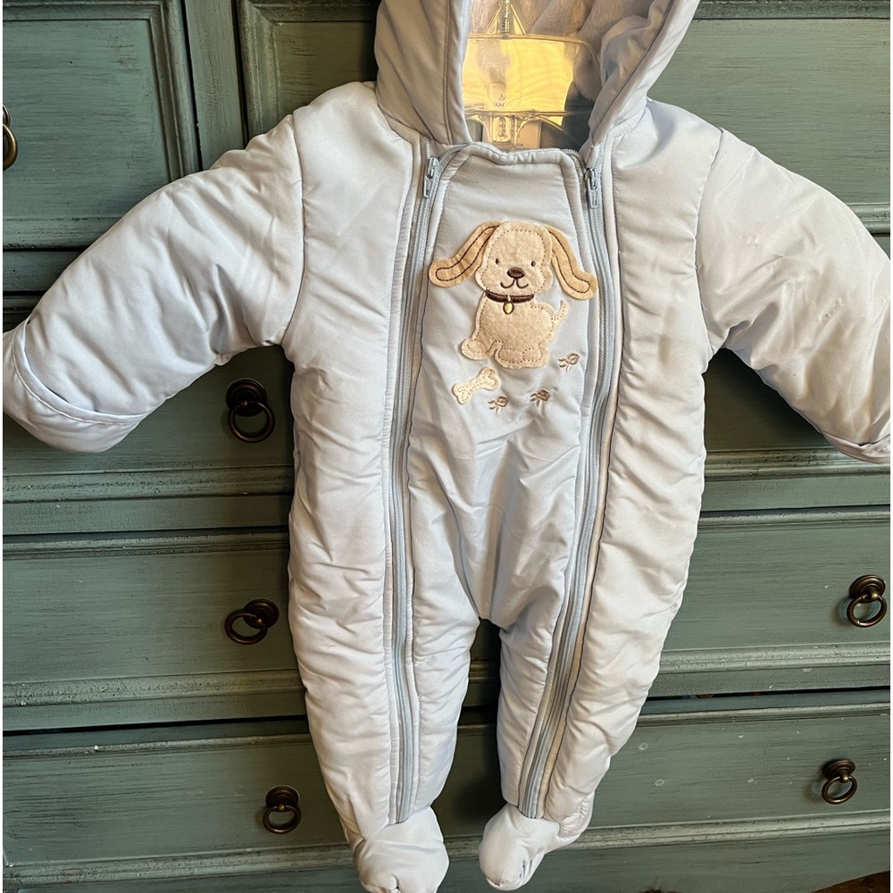 LIKE NEW SMALL WONDERS SNOWSUIT WITH PUPPY